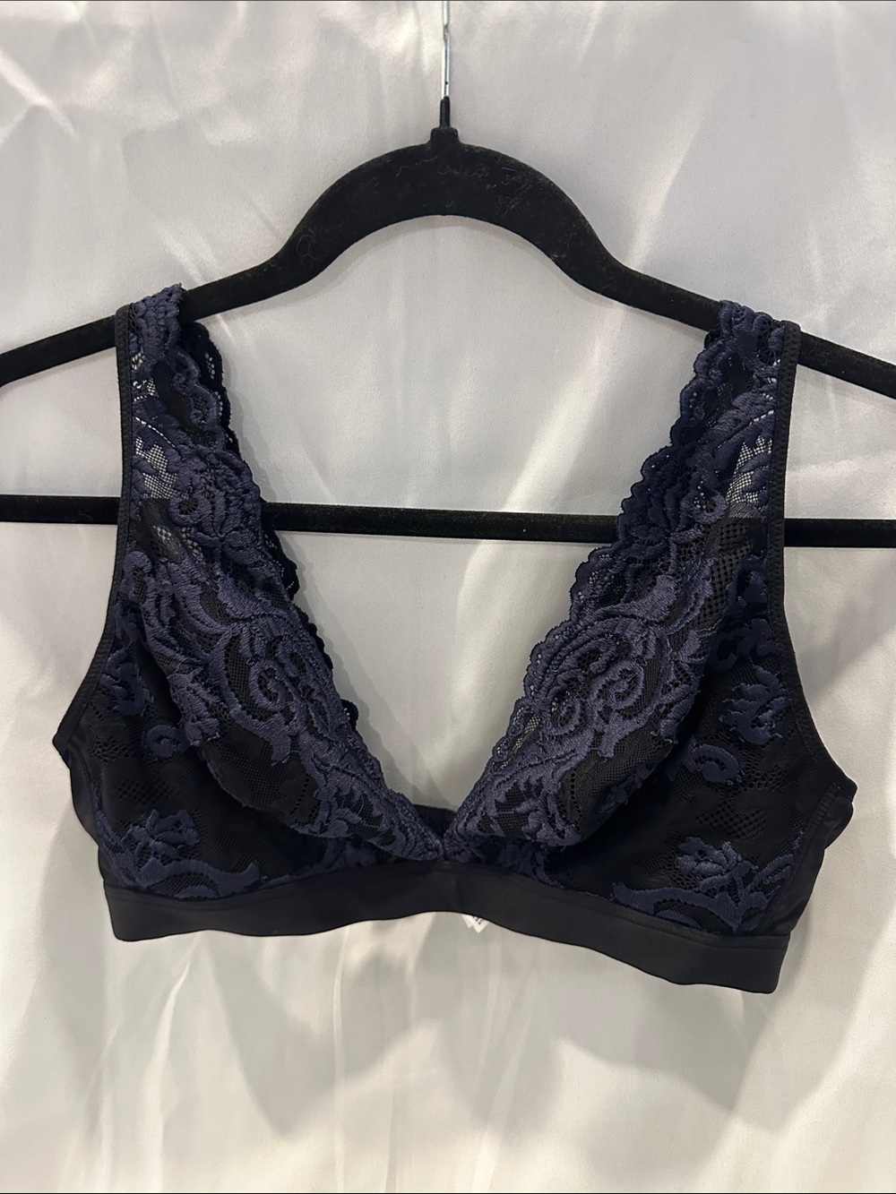 Wacoal Lace Bralette in Navy